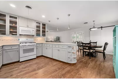 509 E 17th Street, Georgetown, TX 78626 - Photo 6