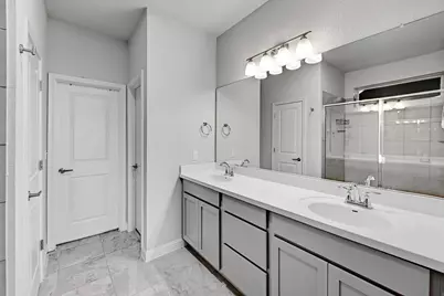 8300 Turnberry Lane, Austin, TX 78744 - Photo 12