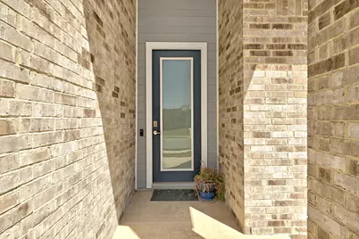 8300 Turnberry Lane, Austin, TX 78744 - Photo 2