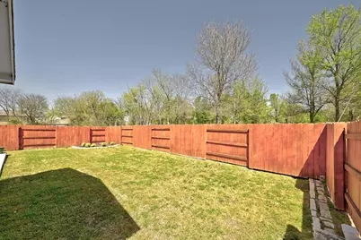 8300 Turnberry Lane, Austin, TX 78744 - Photo 22
