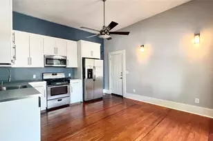 1113 E 2nd St, Austin, TX 78702 - Photo 2