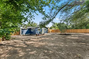 1708 Adina St, Austin, TX 78721 - Photo 24