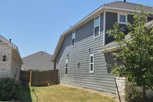 116 Lyrebird Ln, Hutto, TX 78634 - Photo 4