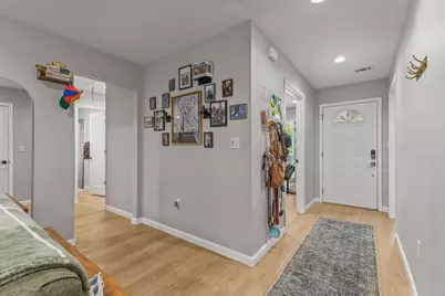 9604 Newberry Drive, Austin, TX 78729 - Photo 8