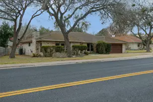 10225 Pinehurst Dr, Austin, TX 78747 - Photo 2