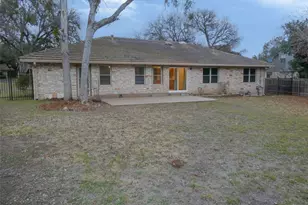 10225 Pinehurst Dr, Austin, TX 78747 - Photo 22