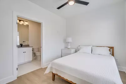 3000 Duval Street #102, Austin, TX 78705 - Photo 14