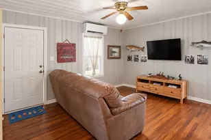 1322 Omohundro St, Rockport, TX 78382 - Photo 4