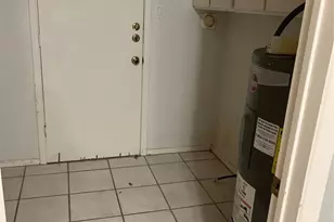 413-415 Live Oak St, Kyle, TX 78640 - Photo 4