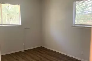 413-415 Live Oak St, Kyle, TX 78640 - Photo 8