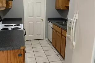 413-415 Live Oak St, Kyle, TX 78640 - Photo 2