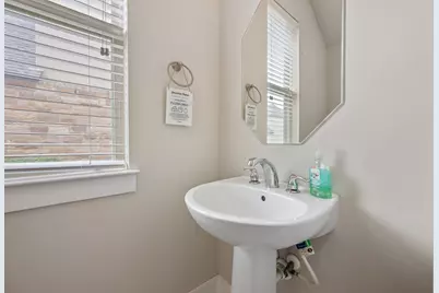 13501 Metric Boulevard #14, Austin, TX 78727 - Photo 12