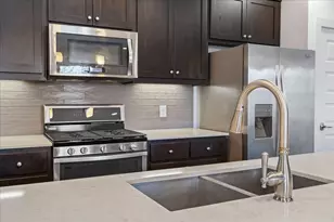 2305 Coronado St, Austin, TX 78702 - Photo 6