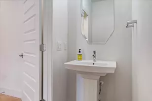 2305 Coronado St, Austin, TX 78702 - Photo 12