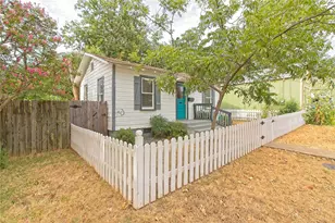 206 E 6th St, Georgetown, TX 78626 - Photo 2