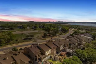 970 Parkview Dr, Canyon Lake, TX 78133 - Photo 2