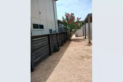 5920 Lux Street, Austin, TX 78721 - Photo 4