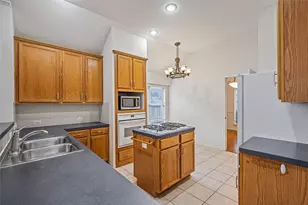 1804 Montana Sky Dr, Austin, TX 78727 - Photo 6