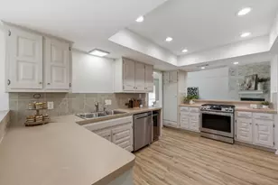 4805 Midoak Cir, Austin, TX 78749 - Photo 10