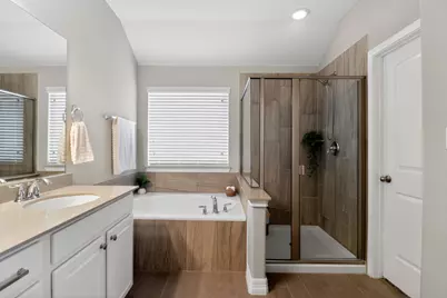 1041 Naranjo Drive, Georgetown, TX 78628 - Photo 18