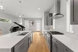 1116 Stobaugh St, Austin, TX 78757 - Photo 10