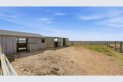 15620 Harry Lind Road, Elgin, TX 78621 - Photo 10