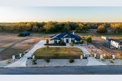 212 Doc Bryson, Bastrop, TX 78602 - Photo 2