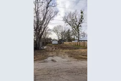 529 Giddings Street, Lexington, TX 78947 - Photo 10