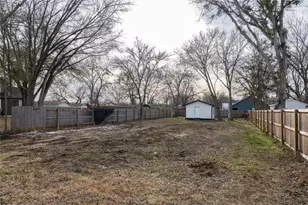 529 Giddings St, Lexington, TX 78947 - Photo 1