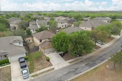 1072 Four Seasons Farm Drive, Kyle, TX 78640 - Photo 34