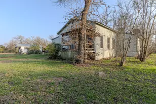 171 Split Rail Ln, Smithville, TX 78957 - Photo 12