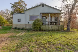 171 Split Rail Ln, Smithville, TX 78957 - Photo 2