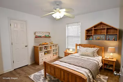 608 Wilkes Street, Smithville, TX 78957 - Photo 8