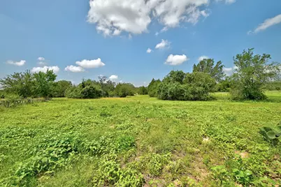 544 Coastal Lane, Luling, TX 78648 - Photo 8