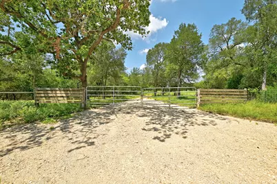 544 Coastal Lane, Luling, TX 78648 - Photo 10