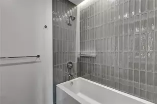 610 Davis St, Austin, TX 78701 - Photo 12