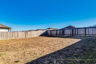 316 Addison Pl, Lockhart, TX 78644 - Photo 32