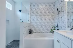 1214 Delano St, Austin, TX 78721 - Photo 16