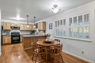 3204 Tabletop Mountain Dr, Spicewood, TX 78669 - Photo 10