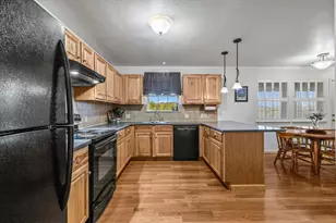 3204 Tabletop Mountain Dr, Spicewood, TX 78669 - Photo 10