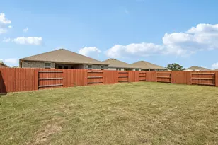 208 Rivers Edge Dr, Georgetown, TX 78628 - Photo 34