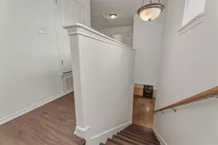 2405 E 9th St, Austin, TX 78702 - Photo 18