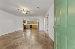 2405 E 9th St, Austin, TX 78702 - Photo 2