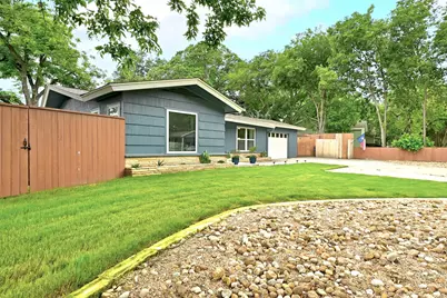 5700 Avenue G, Austin, TX 78752 - Photo 2
