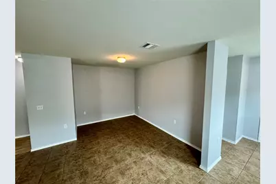 5816 Knoll Pines Pass Drive, Austin, TX 78724 - Photo 2