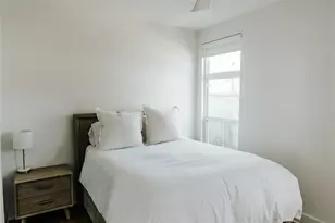 1128 Walton Ln, Austin, TX 78721 - Photo 18