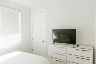 1128 Walton Ln, Austin, TX 78721 - Photo 12