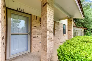 1405 Adams St, Taylor, TX 76574 - Photo 2