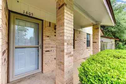 1405 Adams Street, Taylor, TX 76574 - Photo 2