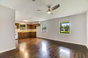 1405 Adams St, Taylor, TX 76574 - Photo 4